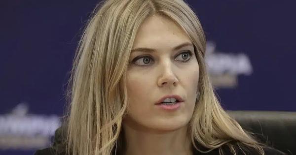 Πιο όμορφη από ποτέ η Εύα Καϊλή – Σπάνια δημόσια χαλαρή εμφάνιση στο κέντρο της Αθήνας