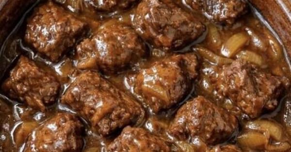 Η θεία μου το φτιάχνει από το 1962 και το κρέας διαλύεται με πιρούνι.