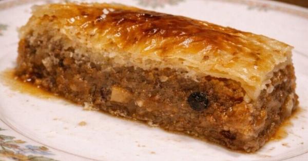 Η σιροπιαστή κολοκυθόπιτα της γιαγιάς που δεν μένει ούτε κομμάτι