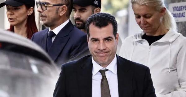 Αποκάλυψη-σεισμός: Ήταν μέλη στην ίδια εταιρεία ο Θάνος Πλεύρης με τους δύο γιατρούς του Γιώργου Μαζωνάκη – Η Χαριλάου Τρικούπη ζητά διευκρινίσεις από τον υπουργό
