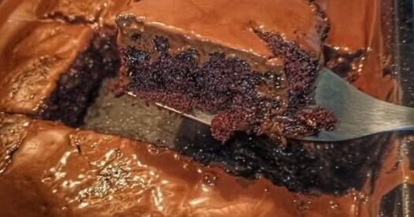 Νηστίσιμη σοκολατόπιτα Σοκολατόπιτα που γίνεται στο λεπτό – Χωρίς μίξερ