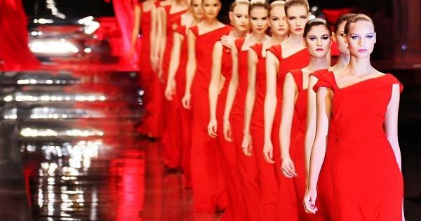 EKTAKTO – ΠEΘANE ΠΑΣΙΓΝΩΣΤΟΣ ΣΧΕΔΙΑΣΤΗΣ ΜΟΔΑΣ