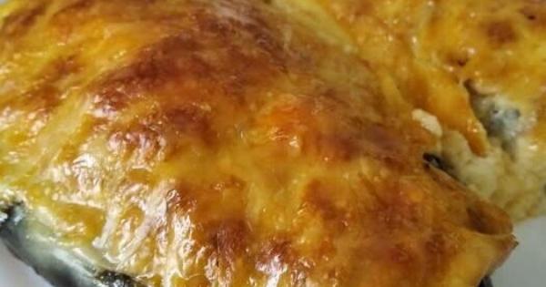 Μελιτζάνες παπουτσάκια με κιμά και μπεσαμέλ – παραδοσιακή συνταγή