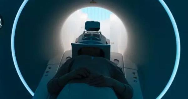 Ογκολόγος αποκαλύπτει 2 συμπτώματα καρκίνου που σημαίνουν ότι πρέπει να επισκεφθείτε άμεσα γιατρό