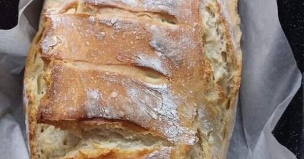 Το πιο εύκολο σπιτικό ψωμί – χωρίς ζύμωμα, χωρίς κόπο