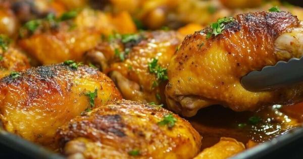 Το κοτόπουλο στον φούρνο που θα σου ζητήσουν όλοι τη συνταγή – Η σάλτσα το κάνει απίστευτο
