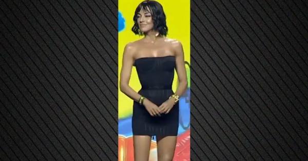 Όλα τα MAD VMA μιλούσαν για αυτήν: Η πασίγνωστη 50άρα Ελληνίδα ηθοποιός… μεταμορφώθηκε – Εμφανίστηκε με καρέ Κλεοπάτρας, μαυρισμένη σαν λατίνα και μίνι στράπλες φόρεμα