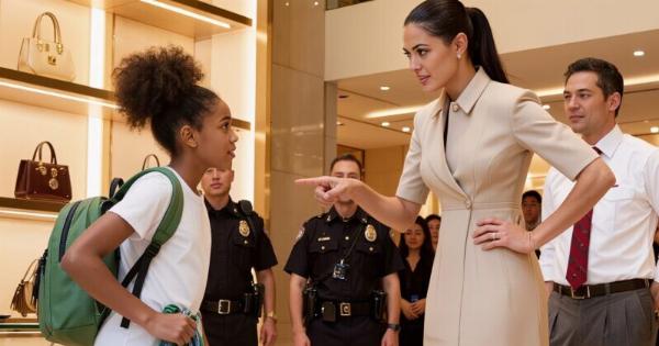 Σοκαριστική σκηνή σε ένα πολυτελές κατάστημα… μια έφηβη κατηγορείται για κλοπή… μόνο εξαιτίας της εμφάνισής της!