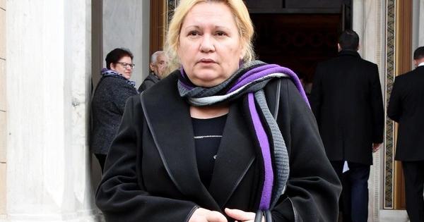 Καίτη Φίνου: «Ντρέπομαι για πολλά που είμαι Ελληνίδα» – Η οργισμένη ανάρτηση μετά το εξιτήριο