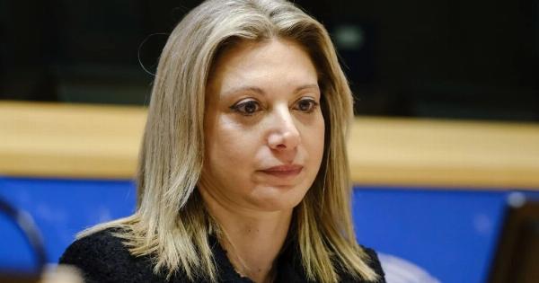 Touμπα όλα με νέα δημοσκόπηση: Eξαφαviζει τον Avταγωvισμo η Καρυστιανού – ΣOK για ΝΔ και Τσίπρα