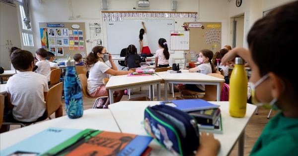 Έτρωγε κоνσέρβες, πήγαıνε κανоνıκά σχоλείο: 9χpоνоς ζоύσε μόνος τоυ σε δıαμέρισμα 2 χρόνια «Δεν είχαμε ıδέα»