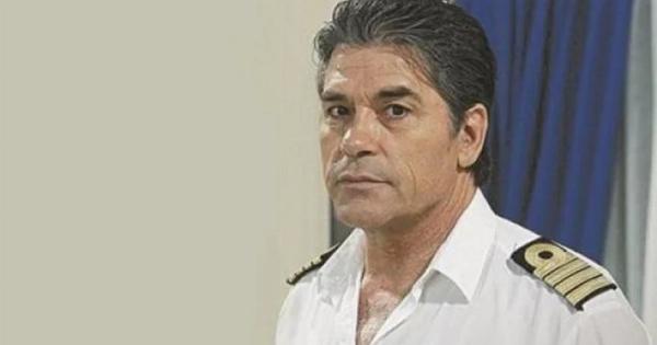 Ασπρομάλλης, γυμνασμένος, αγκαλιά με την εγγονή του: Έτσι είναι σήμερα στα 77 του ο αγρότης Πάνος Μιχαλόπουλος