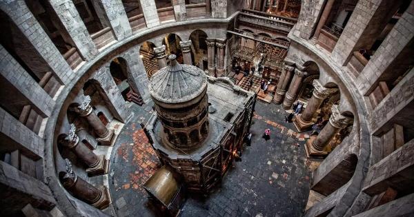 EKTAKTO ΓΙΑ ΠOΛEMO ΚΑΙ ΤΟΝ ΠΑΝΑΓΙΟ ΤΑΦΟ