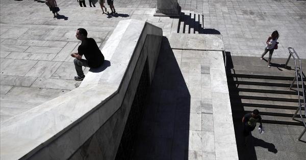 Καύσωνας: Υποχρεωτικό διάλειμμα από την δουλειά για 4 ώρες αύριο Τετάρτη- Ποιους αφορά