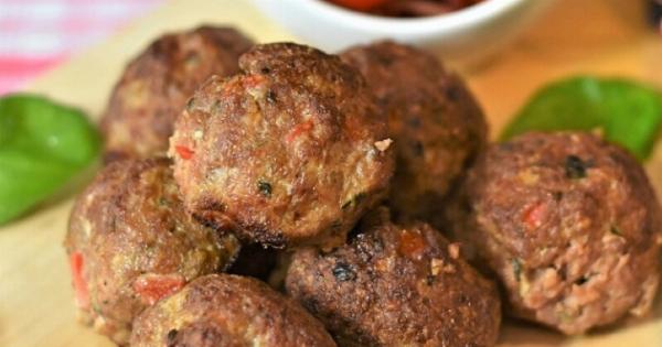 Τα νηστίσιμα μπιφτέκια των μοναχών που κάνουν όλους να ζητούν δεύτερο πιάτο!