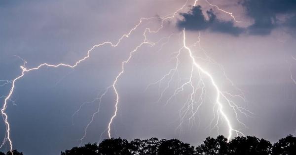 Έρχονται ισχυρές καταιγίδες κι αφρικανική σκόνη – Πού θα είναι έντονα τα φαινόμενα