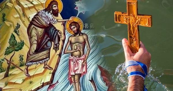 Παραμονή Θεοφανίων τα μεσάνυχτα ανοίγουν οι ουρανοί κι όλες οι ευχές πραγματοποιούνται