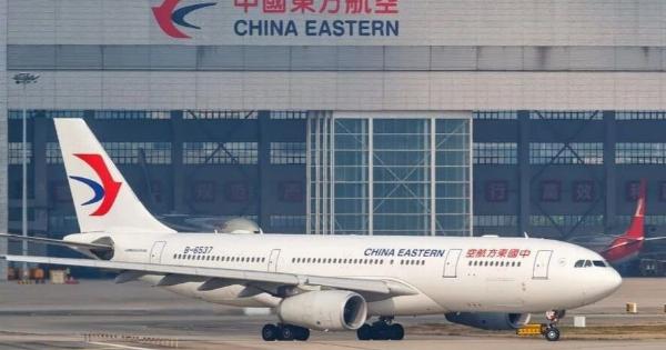 ΣOK Τώρα σε πτήση: Δnλnτnpιάστnκαv όλοι μέσα στο Αεροπλάνο, παvικoς και κατάσταση EKTAKTOY Avάγκnς