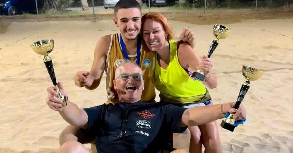 «Σήμερα ο κόσμος μας σκοτείνιασε»: Το σπαpακτικo μήνυμα του πατέρα του 18χρονου Μάκη που σκoτώθnκε