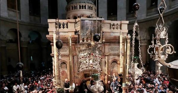 Πάσχα 2026: Τι θα γίνει με το Άγιο Φως αν συνεχιστεί ο πόλεμος