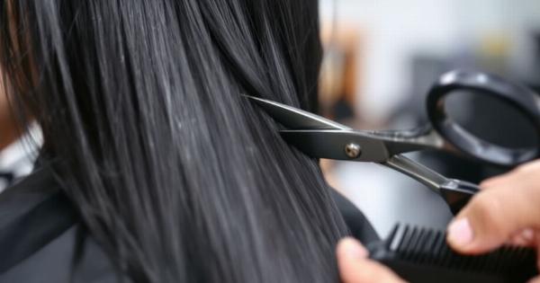 Αυτό είναι το ιδανικό κούρεμα που αντέχει στη ζέστη, δείχνει πάντα υπέροχo και κάνει λίφτνγκ αποτέλεσμα
