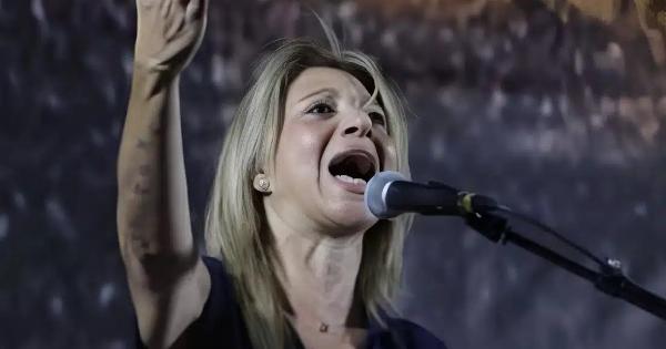 Σάλος με τη σελίδα στο facebok για τη Μαρία Καρυστιανού – Χιλιάδες άνθρωποι την θέλουν να γίνει Πρωθυπουργός