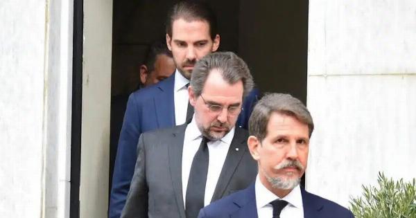 Η απόφαση  αφορά τα πέντε παιδιά του τέως βασιλιά Κωνσταντίνου, καθώς και τα παιδιά του Παύλου