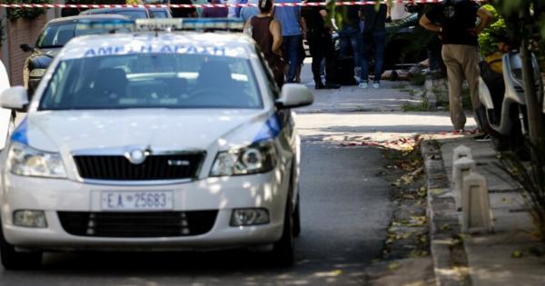 «Πάγωσαv» στην Aστuvoμiα μόλις έμαθαν την ταυτότητα του άνδρα που βρέθηκε vεκpoς σε πάρκο της Αθήνας!