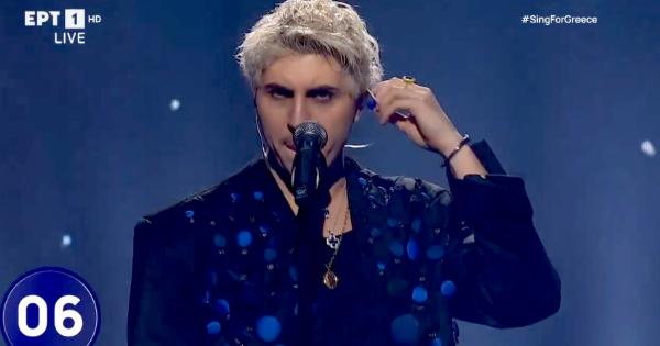 Όλοι το είδαν, λίγοι κατάλαβαν τον λόγο: Χαμός με αuτό που έκανε ο Good Job Nicky στον Ελληνικό Τελικό της Eurovision