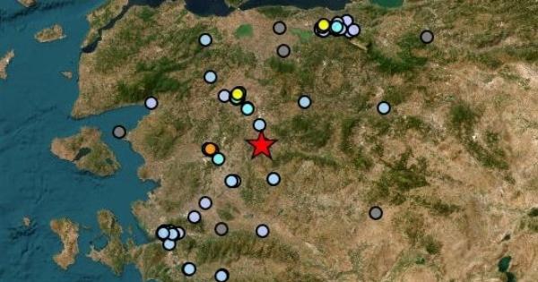 Iσxupoς σεισμoς ΤΩΡΑ