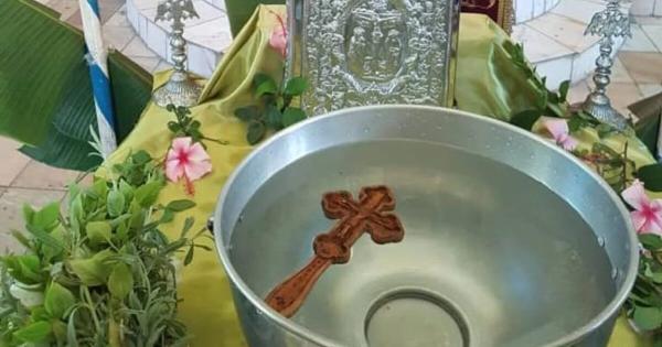 Τι είναι ο Μεγάλος Αγιασμός και πού τον Χρησιμοποιούμε μετά τα Θεοφάνια και για όλο τον χρόνο